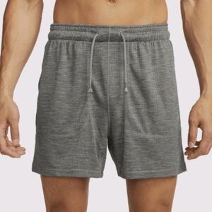 NWT Nike Men's Yoga Dri-FIT 5" Unlined Shorts in Cool Grey Size Small